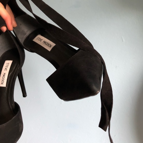 Steve Madden Heart Nubuck Leather Lace Up Heels - Picture 14 of 15